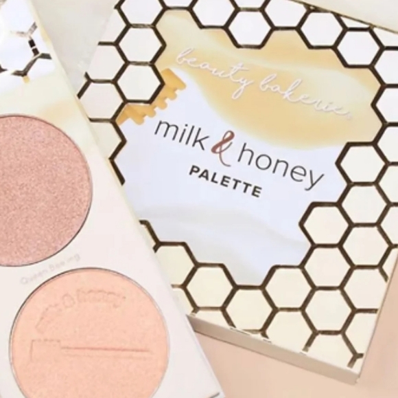 Milk and Honey Highlighter palette - Picture 1 of 3